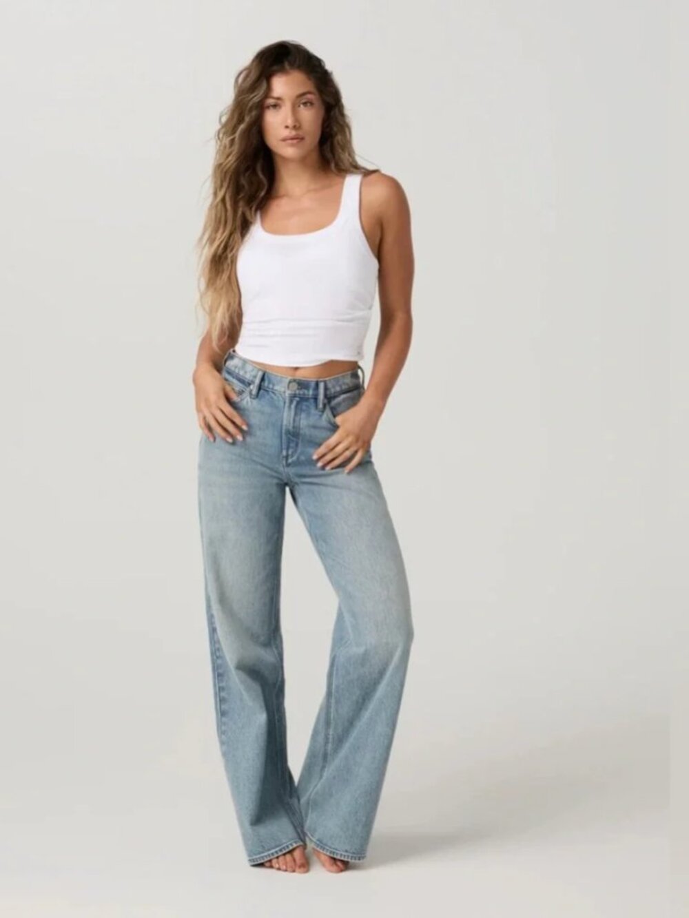 Vuori Vintage Wide Leg Jeans Light Wash Indigo Size 27 NWOT - Picture 2 of 16
